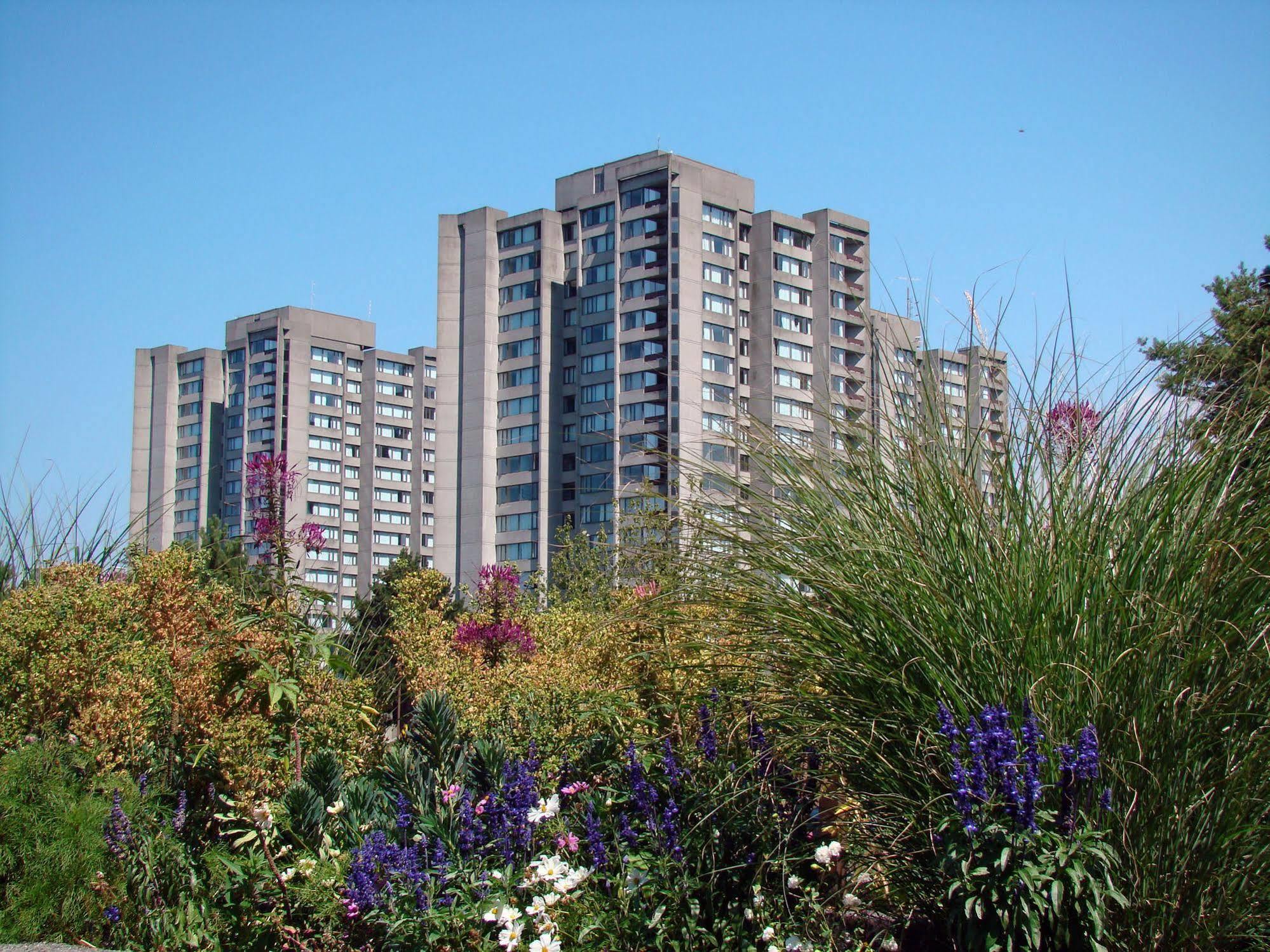 Gage Suites At Ubc Vancouver Exterior foto